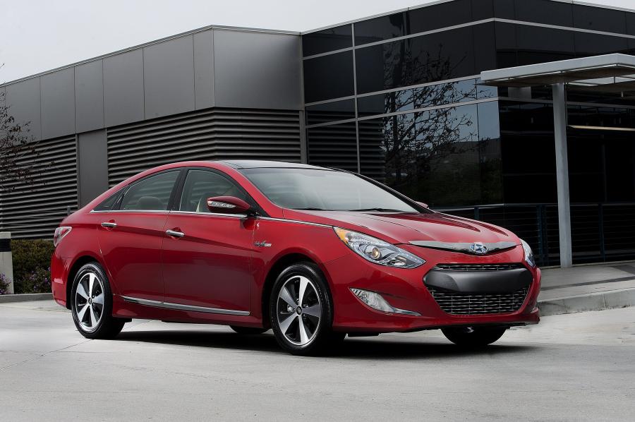  Hyundai Sonata Hybrid 2010 года  (фото 32 из 83)